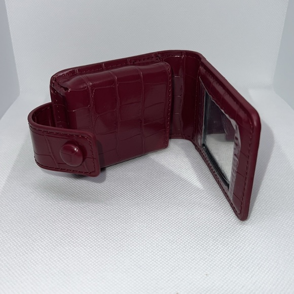 LIPSTICK CASE - Picture 3 of 7